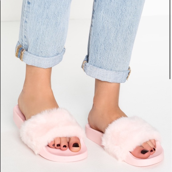 Steve Madden Softey Pink slides faux fur brand new - Picture 2 of 8
